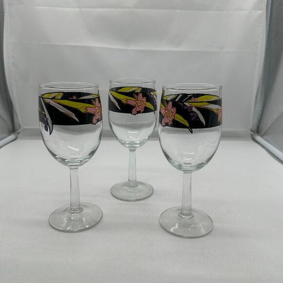 3 Vintage Red Sea RSA4 Wine Glasses 7" Tall Black Band w/ Flowers 8 Ounces EUC - Picture 1 of 3